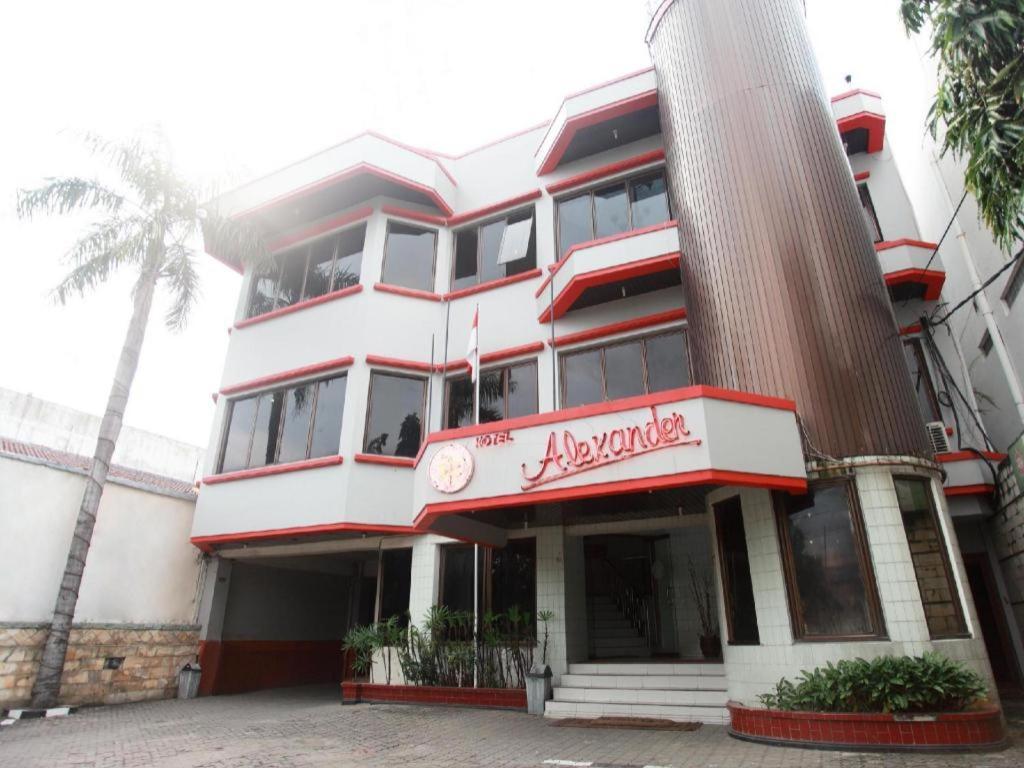 Alexander Hotel Tegal Exteriér fotografie